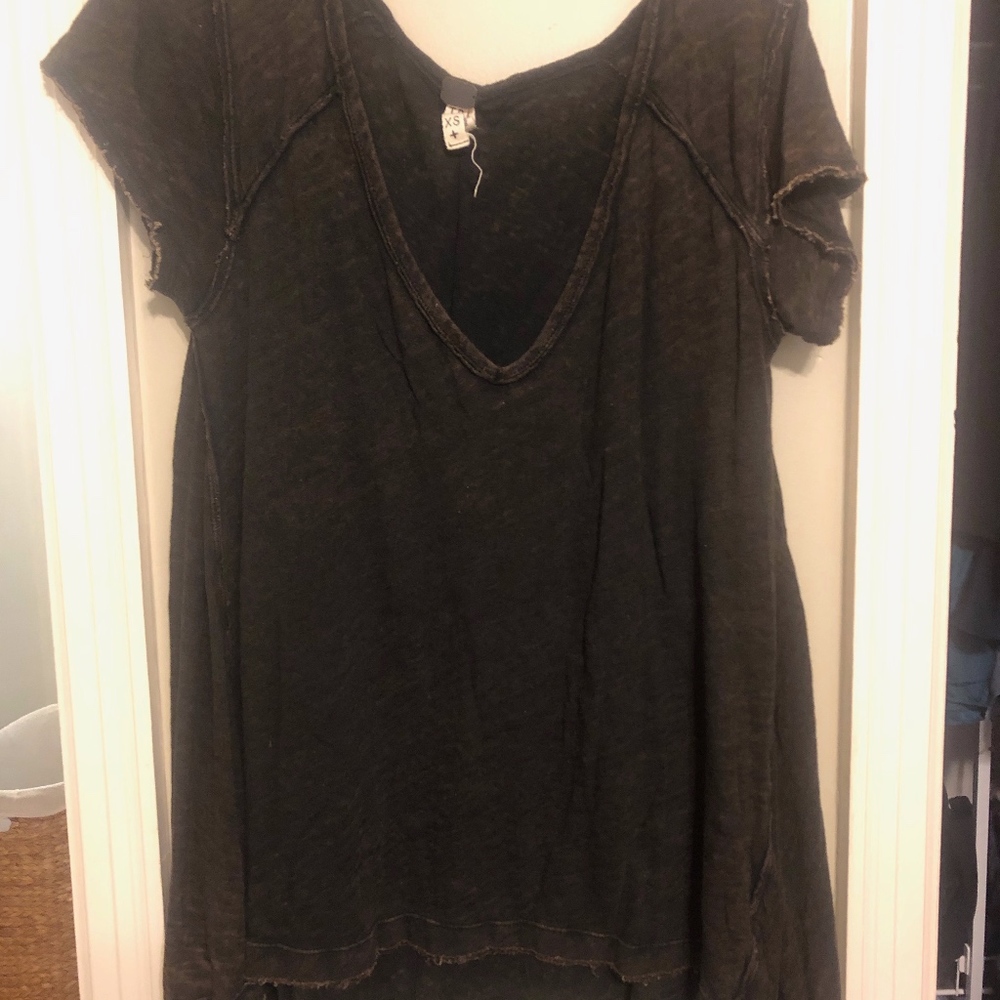 Free Poeple grey V-neck tee